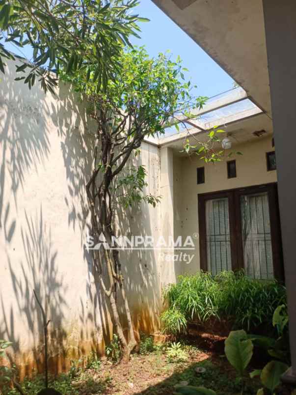 rumah second dekat pesona square di mekarjaya depok