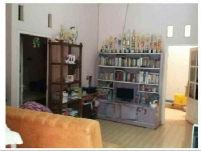 rumah second strategis di kukusan depok