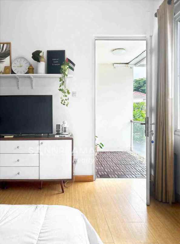 rumah semi furnished dalam cluster sukatani depok fry