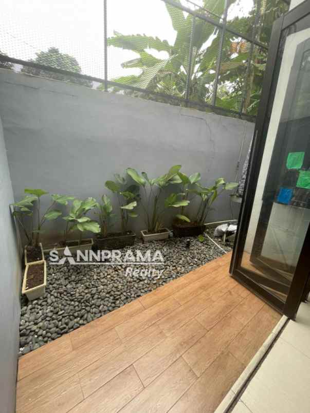 rumah shm 2nd 2 lantai di cluster kelapa dua depok ash