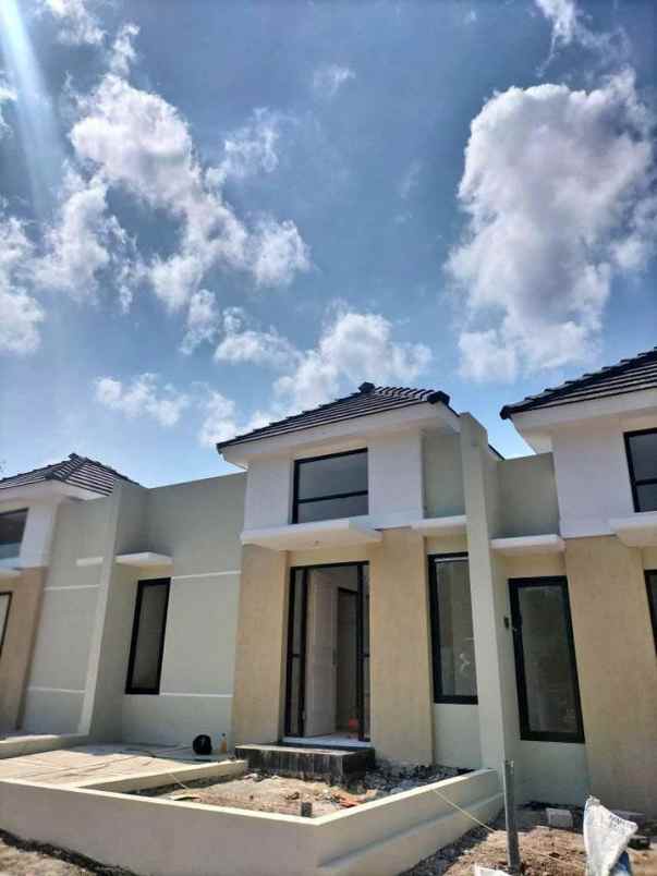 rumah siap huni 1 lantai lokasi dekat smkn 9 malang