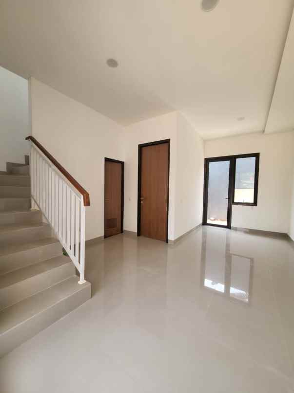 rumah siap huni 800 jutaan di tangerang selatan