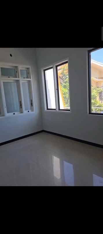 rumah siap huni bagus dekat wiyung surabaya barat