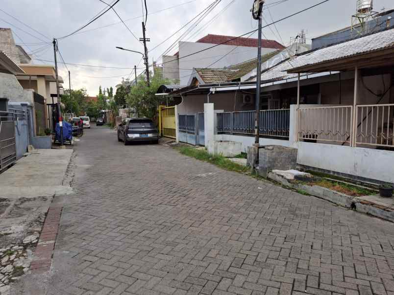 rumah siap huni darmo harapan row jalan 2 5 mobil