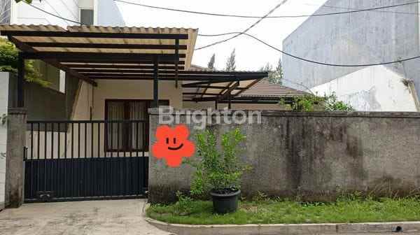 rumah siap huni di nginden timur parkir luas