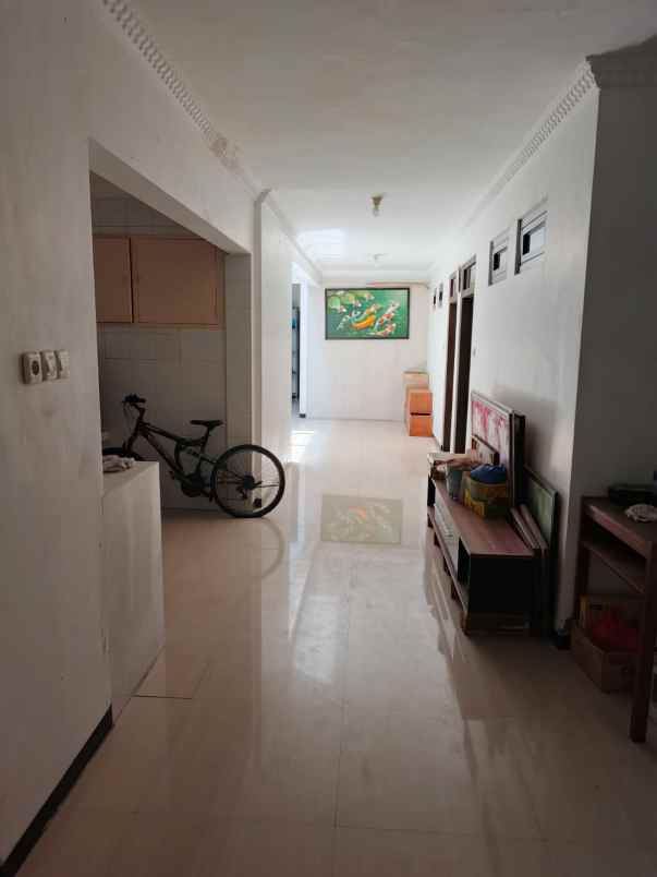 rumah siap huni lebak row jalan 2 mobil 2 lantai