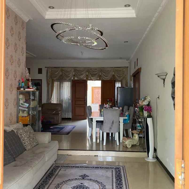 rumah siap huni lokasi di araya golf malang