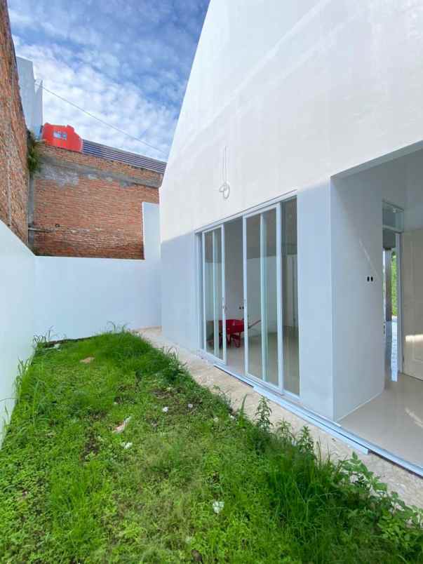 rumah siap huni ngaliyan semarang barat