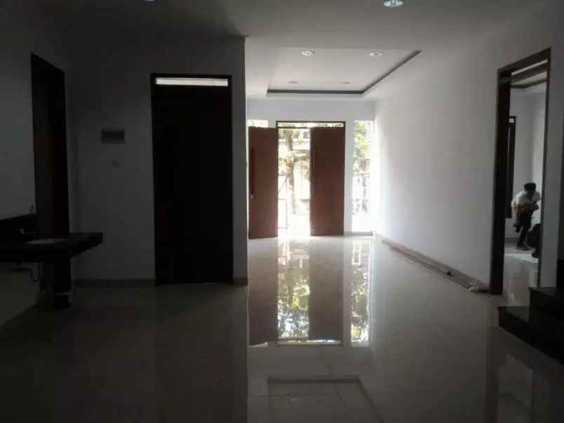 rumah singgasana pradana