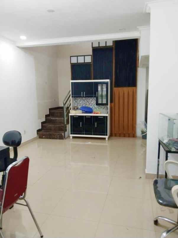 rumah strategis di turangga salendro buah batu bandung