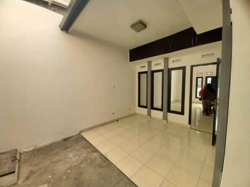 rumah strategis di turangga salendro buah batu bandung