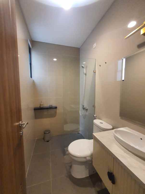 rumah suvarna sutera cluster helios siap huni free ppn