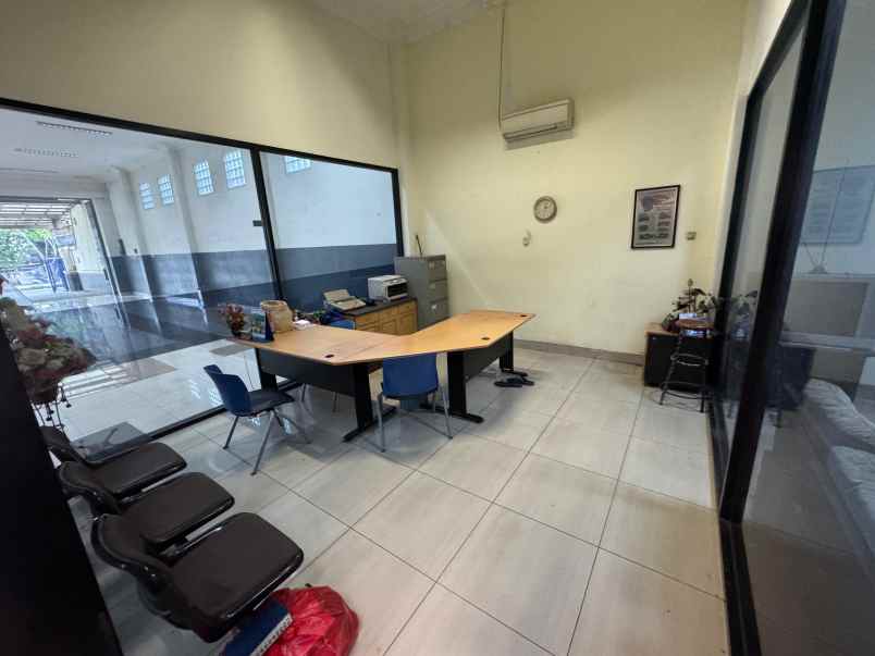 rumah usaha strategis dekat alun alun sidoarjo