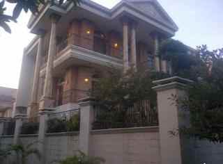 rumah villa menara kelapa gading