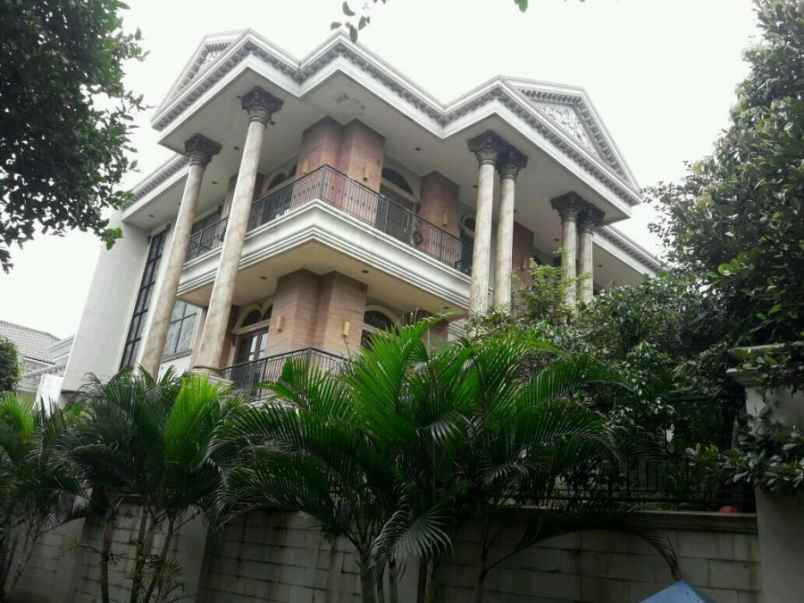 rumah villa menara kelapa gading