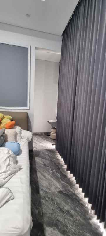 rumah waterfront citraland strategis row 3 mobil