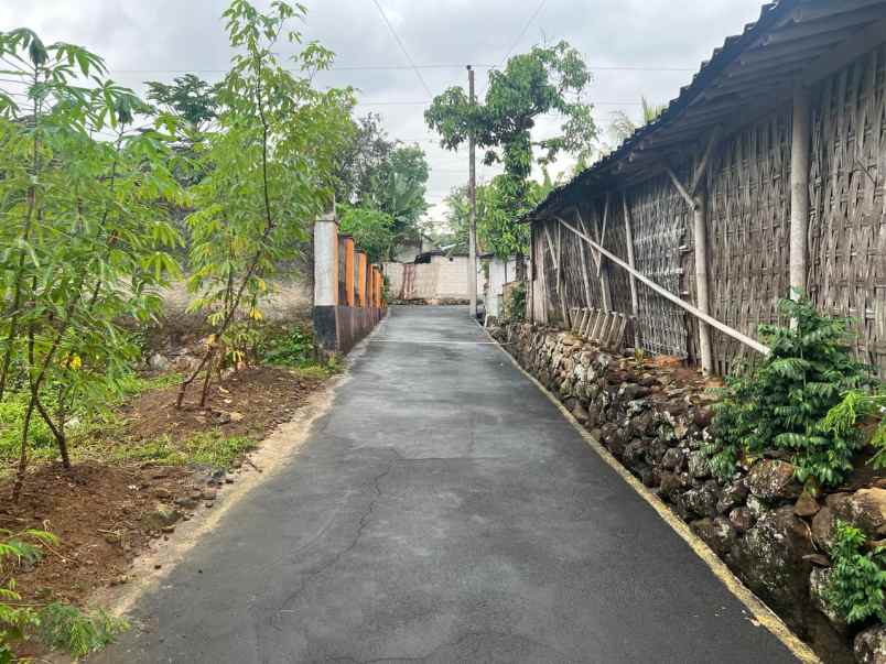 tanah datar 600m barat pasar karangpandan