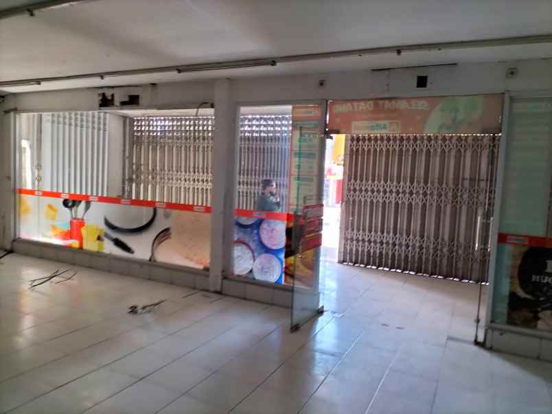 tempat usaha ex alfamidi jln raya sedati agung