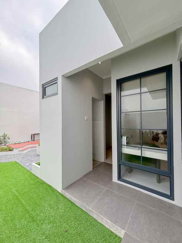 vicente at klasika grand wisata