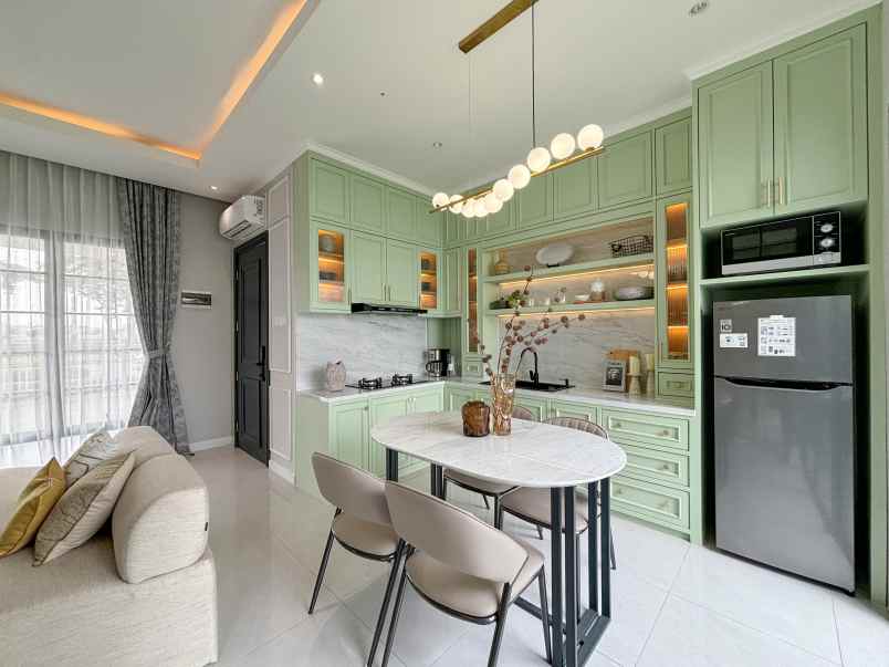 vicente at klasika grand wisata