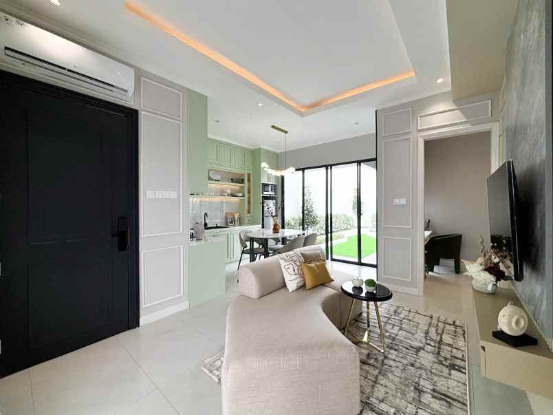 vicente at klasika grand wisata