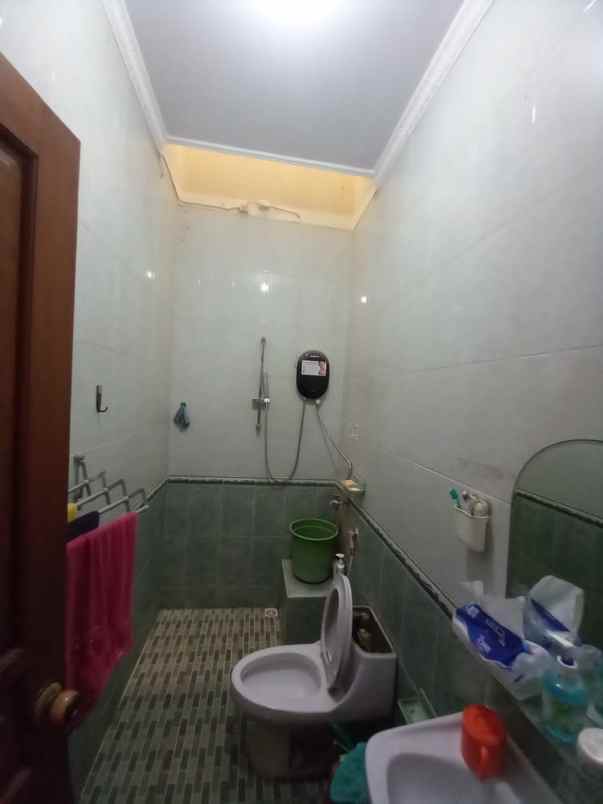 buyer only kost siap pakai siwalankerto dekat uk petra
