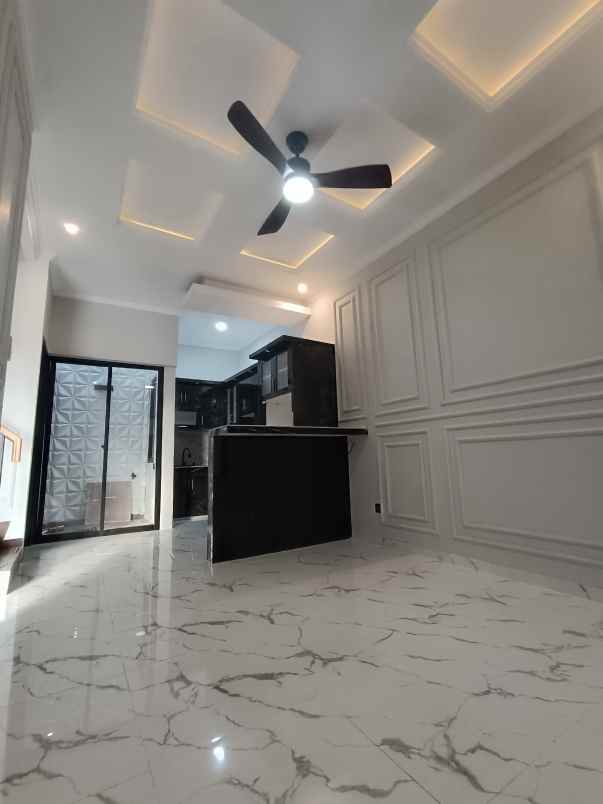 cluster minimalis dekat ke stasiun sudimara