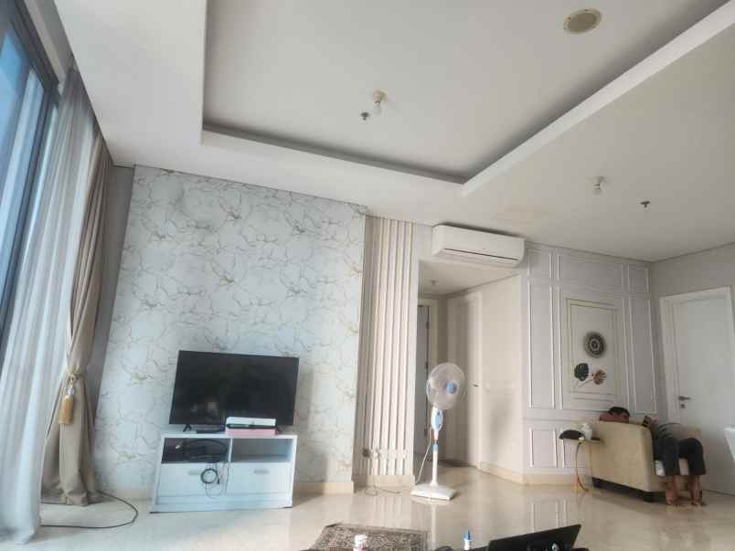 dijual apartemen ciputra world mall surabaya