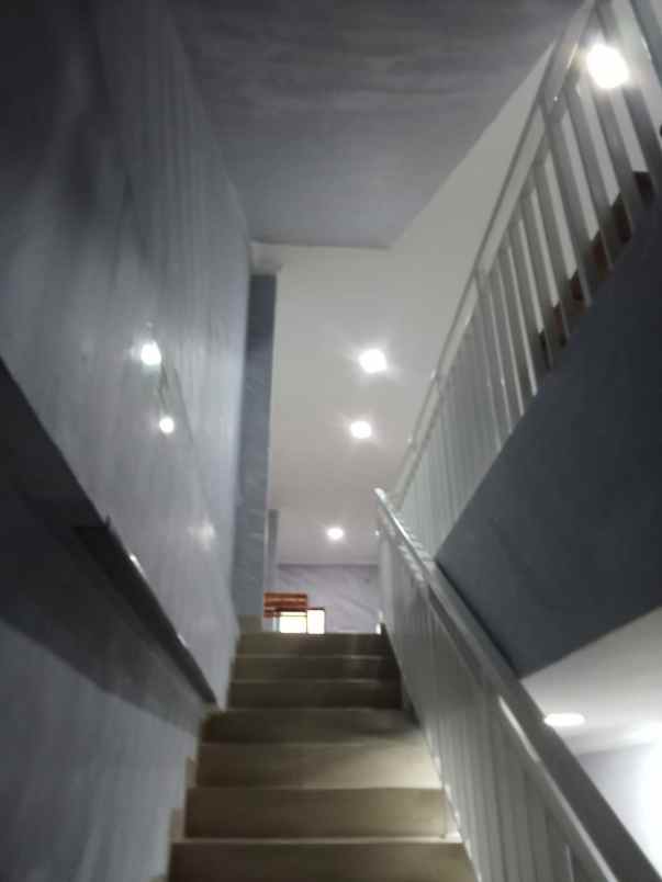 dijual cepat ruko 3 lantai