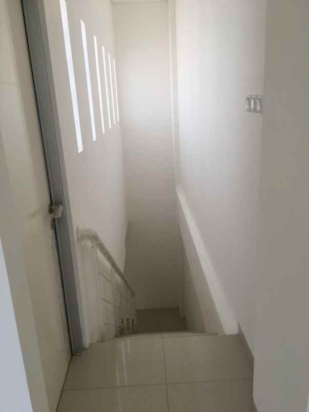 dijual cepat ruko little ginza 3 lt tangerang