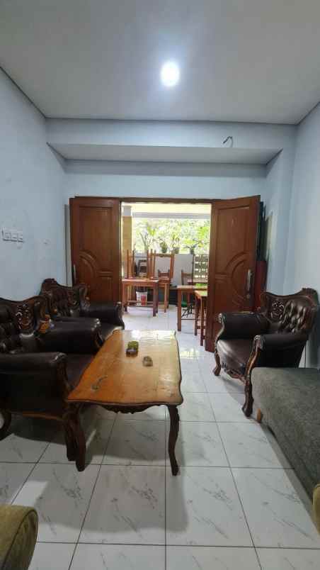 dijual cepat rumah 2 lantai dikayuringin bekasi barat