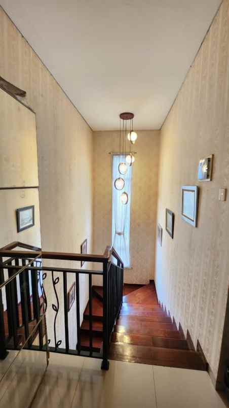 dijual cepat rumah bagus siaphuni di metland menteng