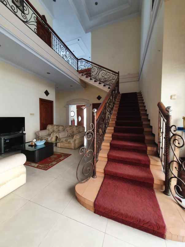 dijual cepat rumah di perumahan araya kota malang