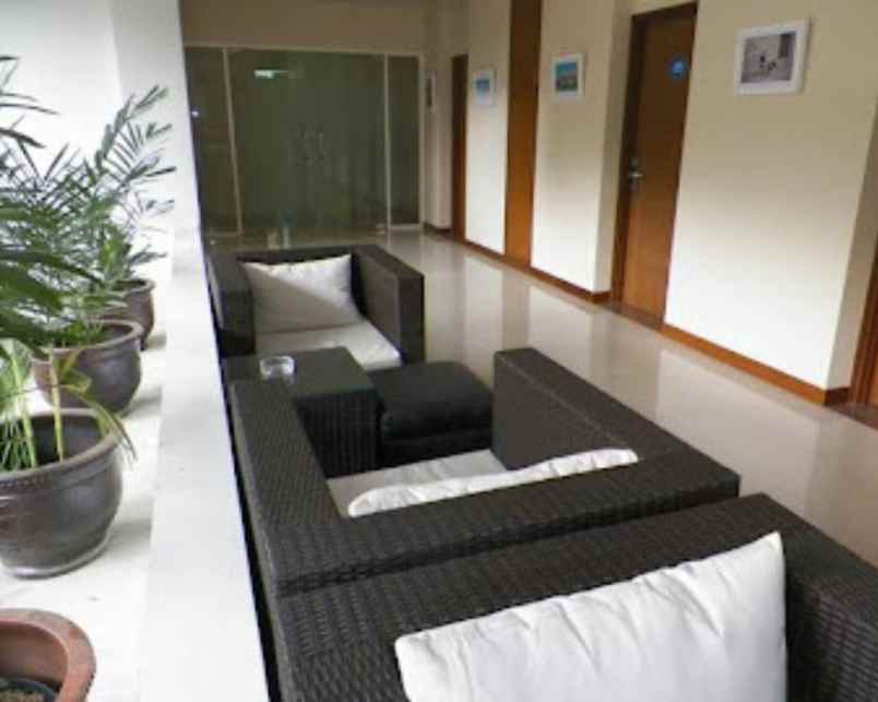 dijual hotel laris modern ramai izin lengkap