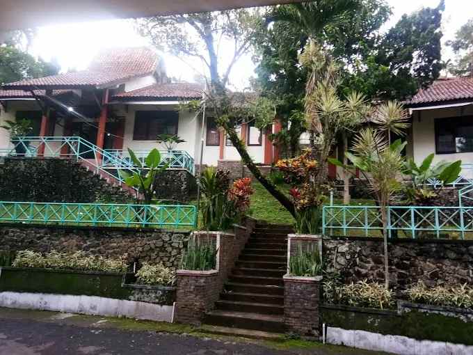 dijual hotel sumber wekas