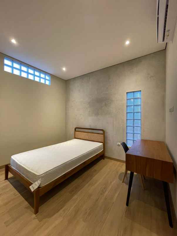 dijual kost eksklusif 16 kamar dekat kampus ugm