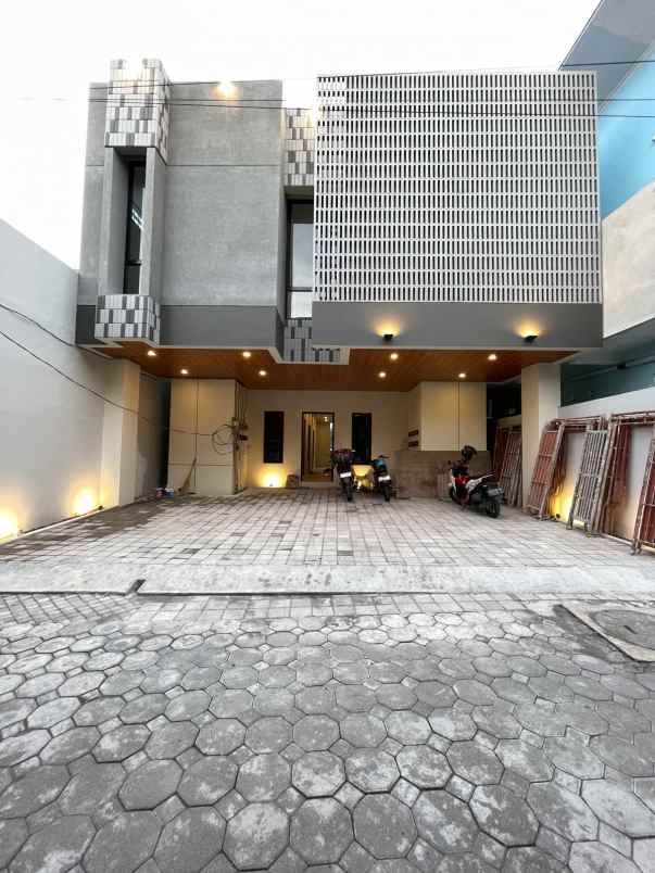 dijual kost eksklusif 16 kamar dekat kampus ugm