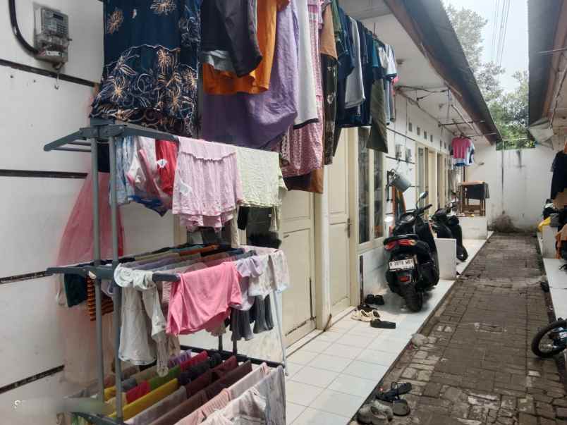 dijual kost jl palem puri jombang ciputat