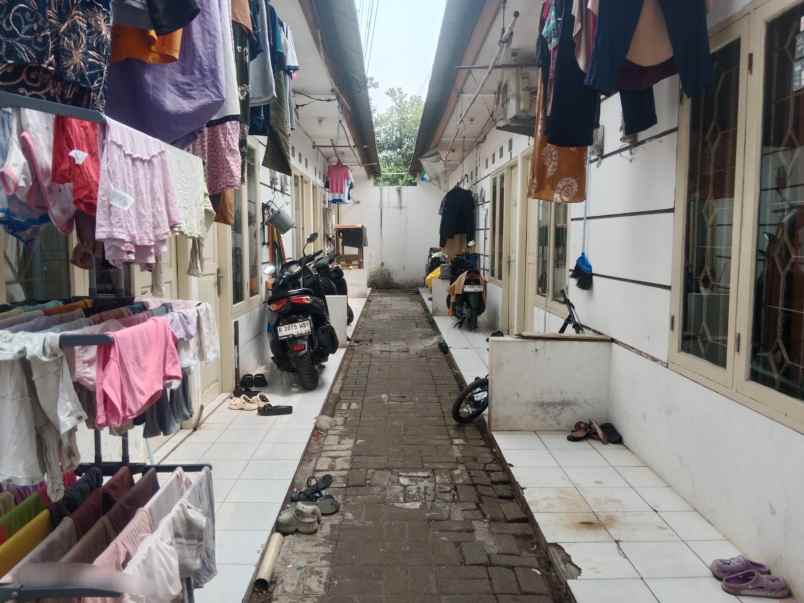 dijual kost jl palem puri jombang ciputat
