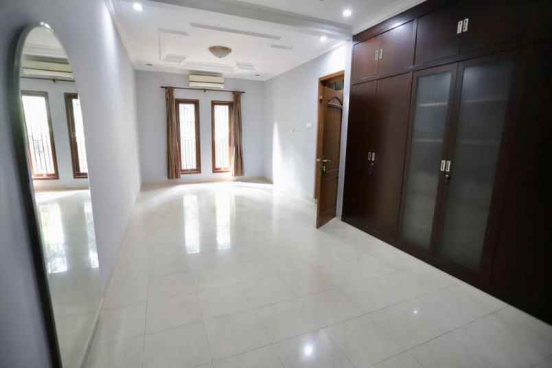 dijual ruko gudang kantor area cilandak dekat citos