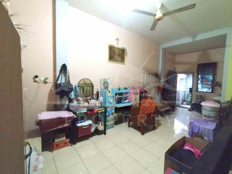 dijual ruko gudang kantor jalan karya baru