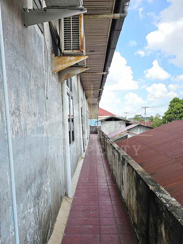 dijual ruko gudang kantor jalan kom yos sudarso