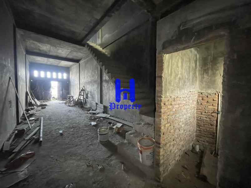 dijual ruko gudang kantor jalan perjuangan daerah