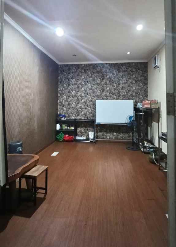 dijual ruko gudang kantor jalan raya candrabaga