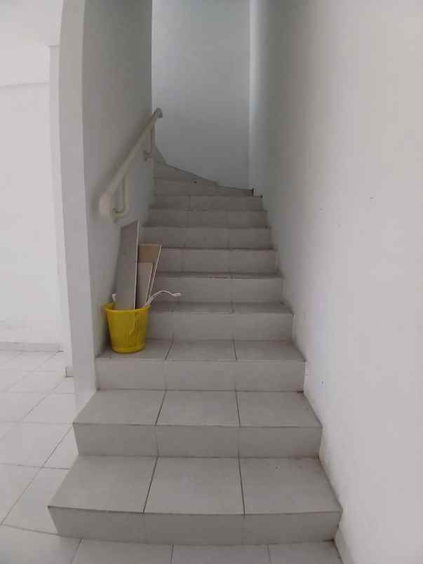 dijual ruko gudang kantor komplek ruko parahyangan