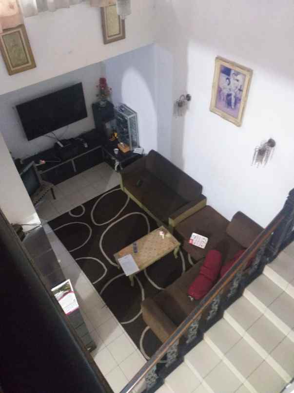 dijual rumah 1 05 m nego kawasan tapos depok