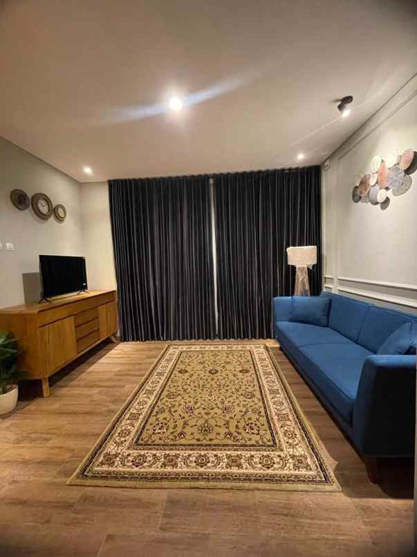 dijual rumah 2 lantai mewah di kalasan sleman