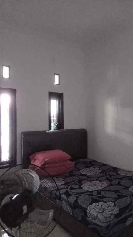 dijual rumah 2 lantai siap huni depok