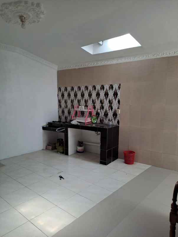 dijual rumah 4 5 km ke ugm