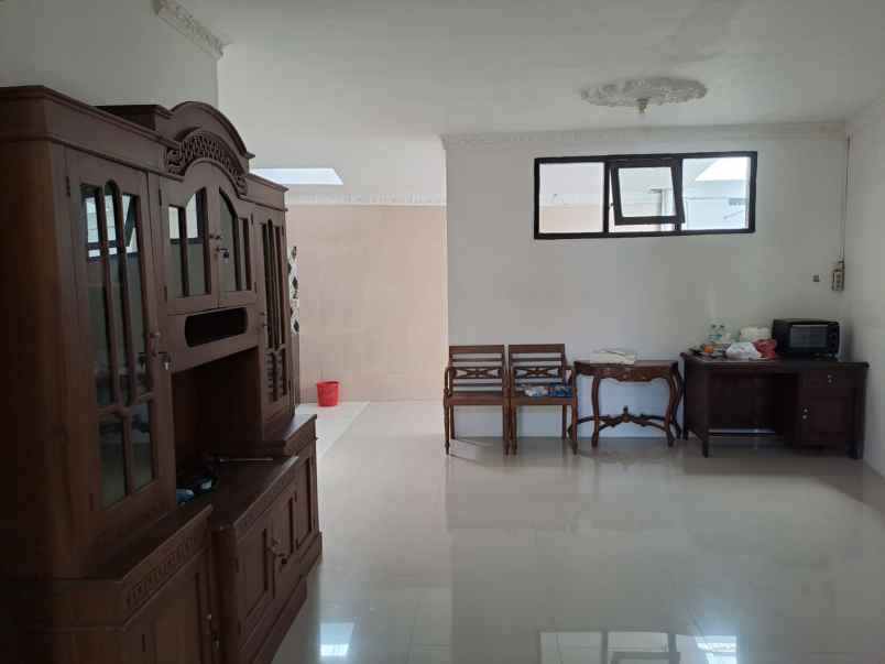 dijual rumah 4 5 km ke ugm